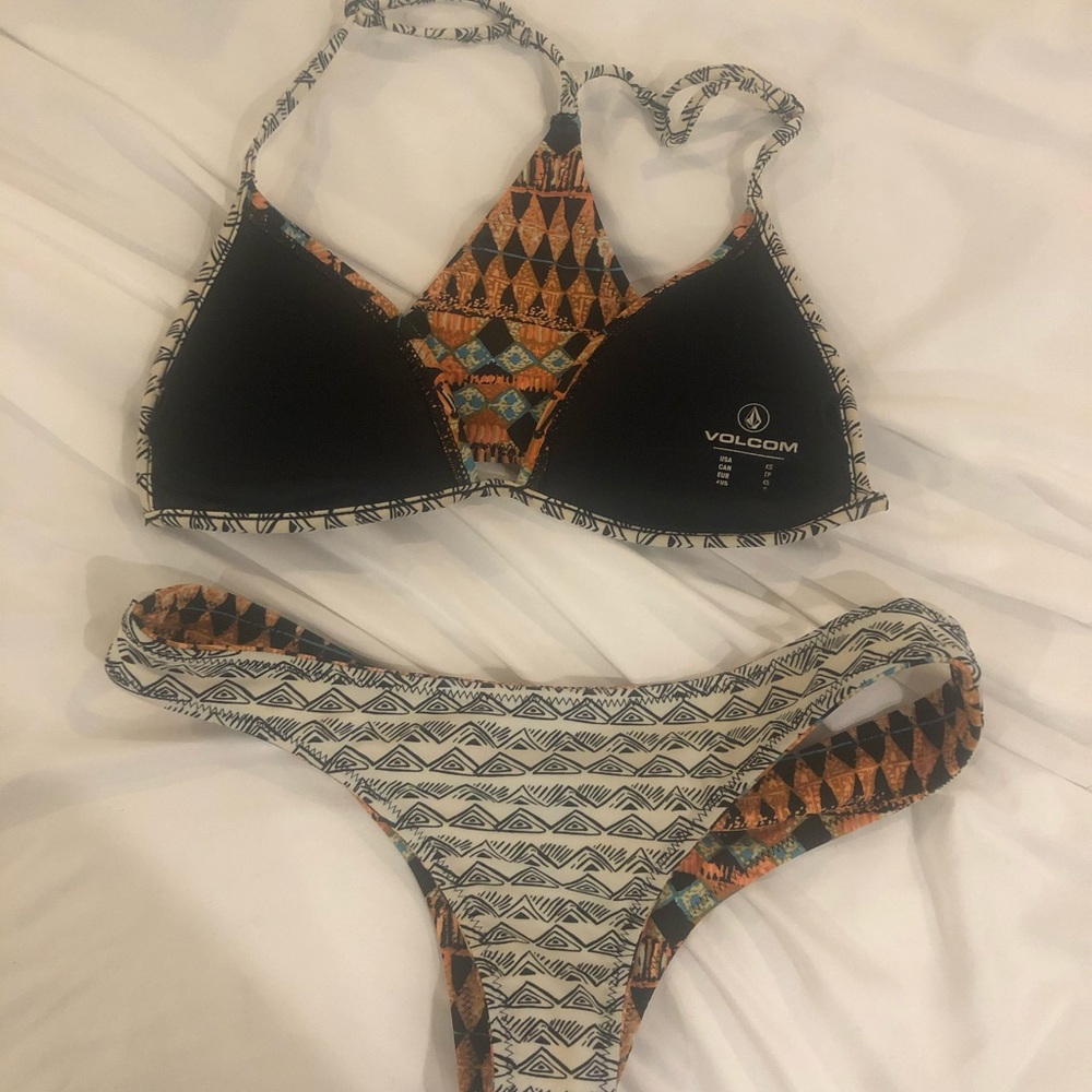Volcom Bikini 👙 - Picture 6 of 7
